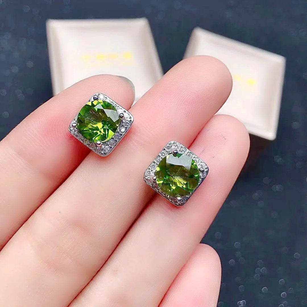 Classic Silver Peridot Stud Earrings for Office Women 8mm Solid 925 Silver Jewelry VVS Grade Peridot Short Eye-Catching Earrings