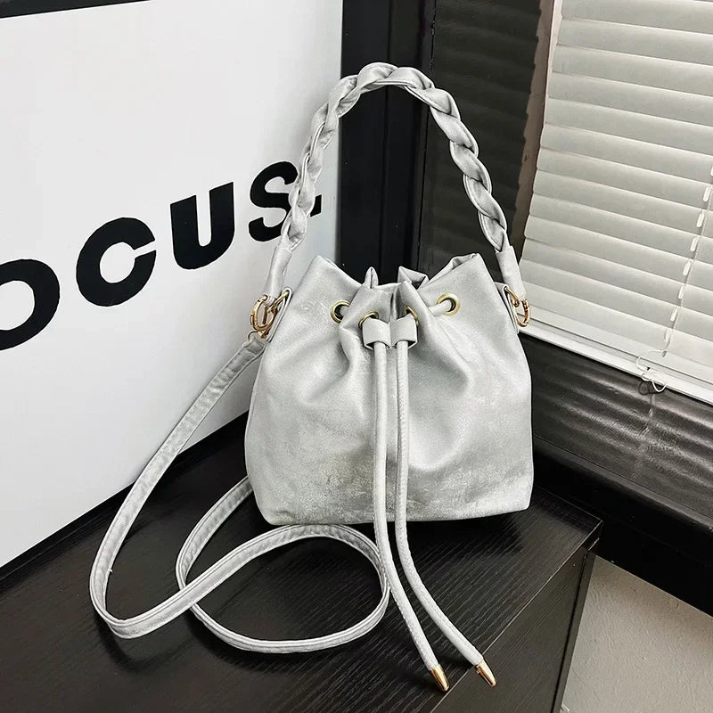 Hand Carry Woven Bucket Bag Versatile