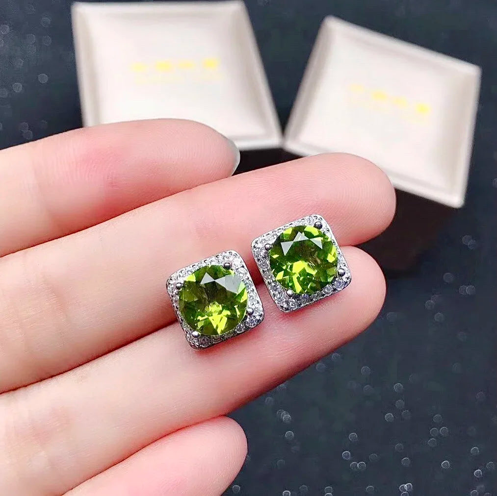 Classic Silver Peridot Stud Earrings for Office Women 8mm Solid 925 Silver Jewelry VVS Grade Peridot Short Eye-Catching Earrings